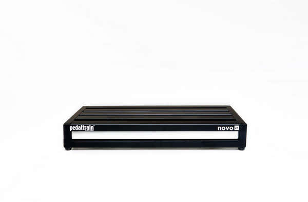 NOVO 24 PEDALBOARD WITH TOUR CASE