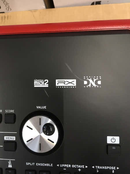 Korg PA-700 Rot - B-Ware