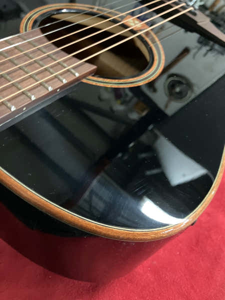 Tramontane T118DCE-BLK Dreadnought Cutaway Elektro Schwarz - B-Ware
