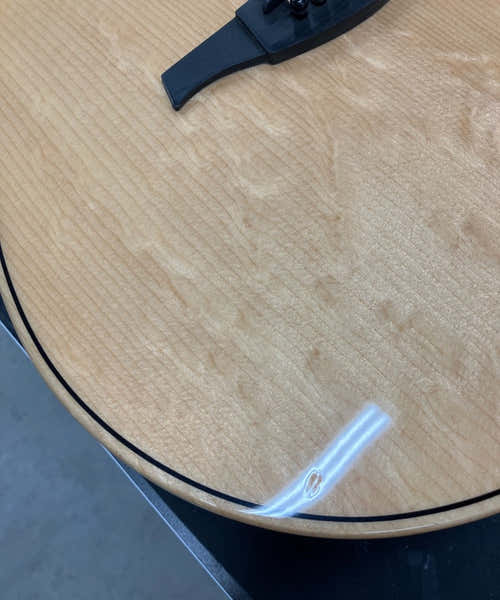 Lâg HyVibe 1 Serie 30 Dreadnought Ctw - B-Ware