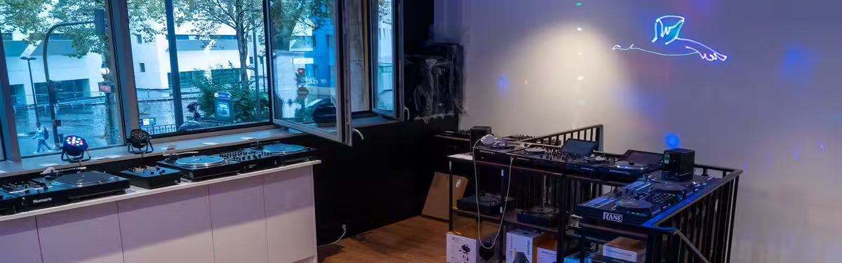 Woodbrass Store DJ - Beschallung - Licht