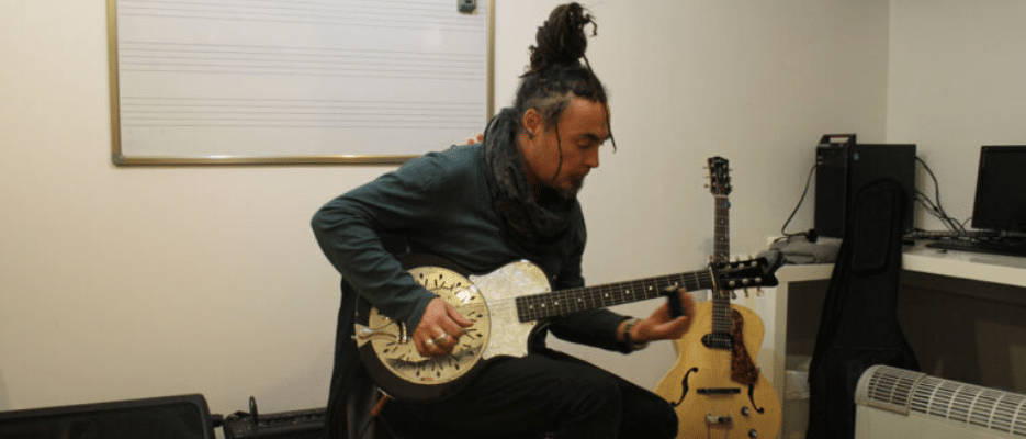 Eric Sauviat (guitariste Cabrel, Hallyday…) – Masterclass Woodbrass Music School
