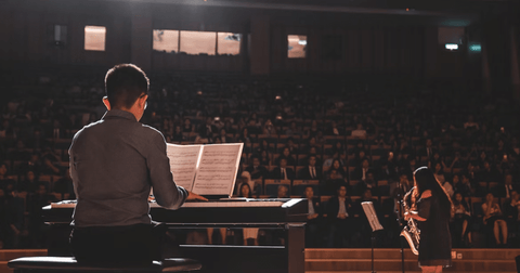Top 5 der besten Pianisten unserer Zeit: die zeitgenössischen Genies