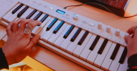 Arturia KeyStep 37 mk2: Der ultimative hybride Controller-Sequenzer