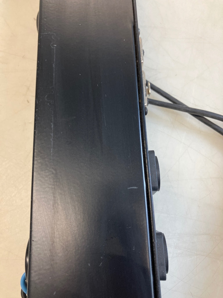 PATCH BAY IN/OUT RACK AMPLI Stock B