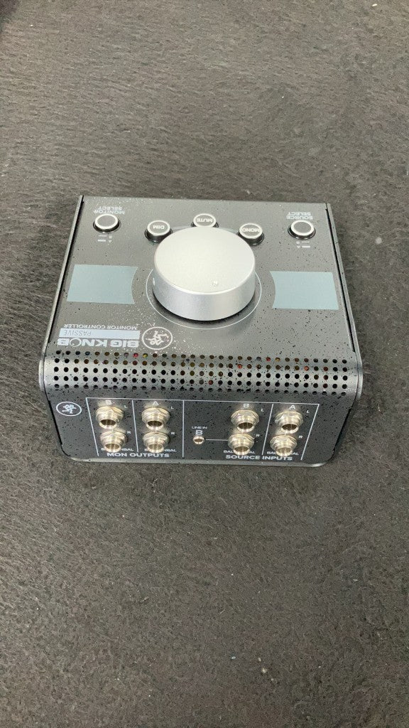BIGKNOB - B Stock