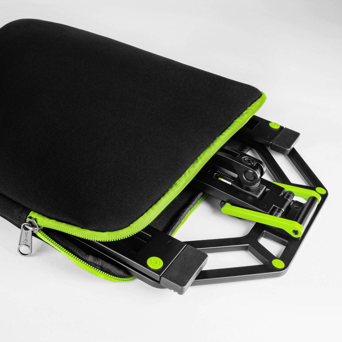 LTS 01 B SET 1 - DJ STAND (ABDECKUNG INKLUSIVE)