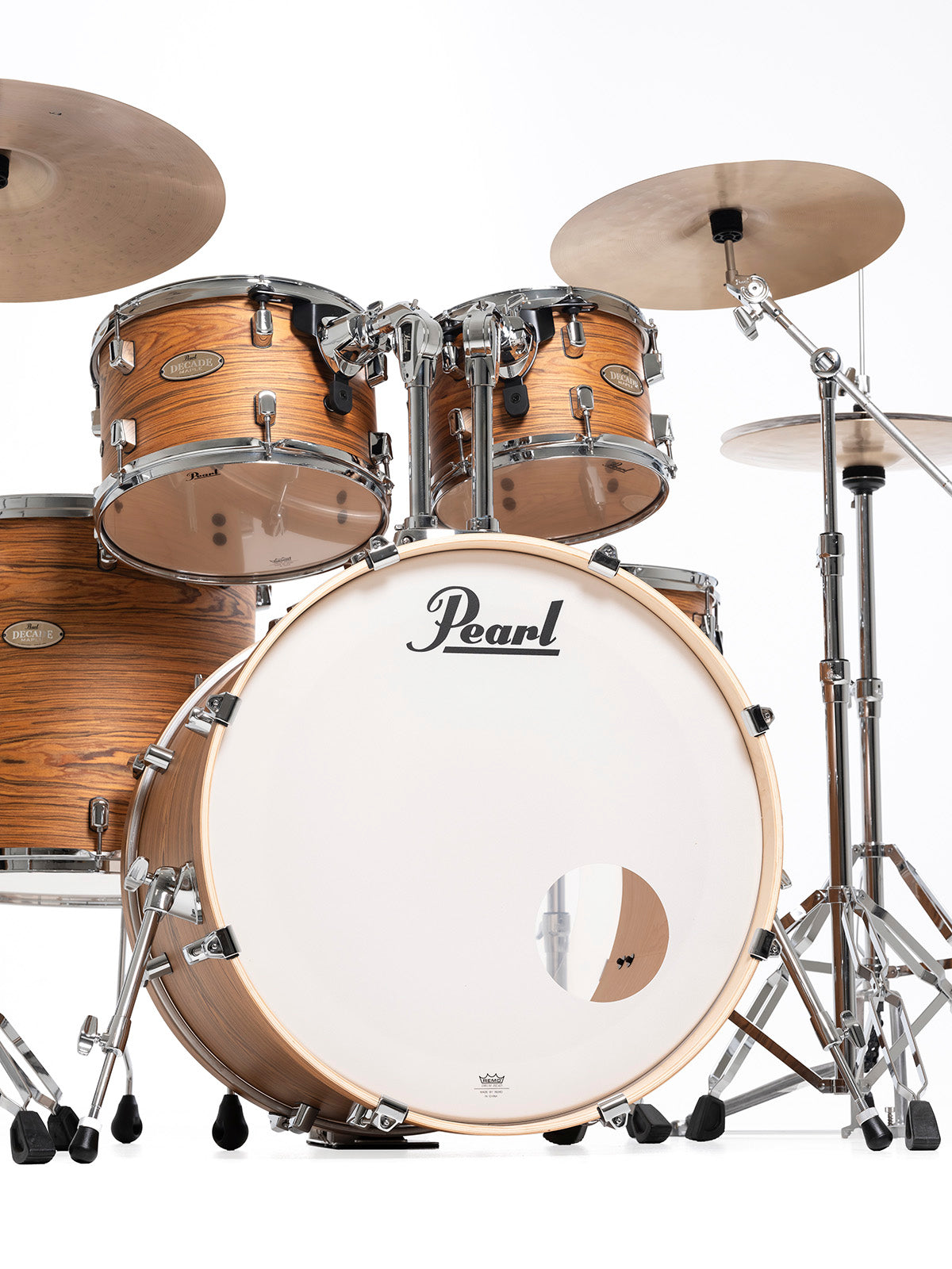 Decade Maple Artisan Rock 22" Satin Caramel Veil