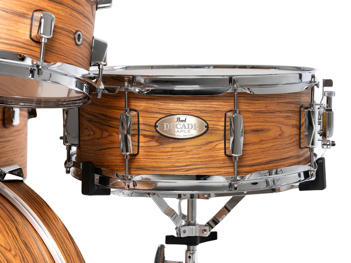Decade Maple Artisan Fusion 20" Satin Karamellschleier + HWP-834