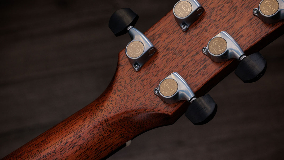Gold Label K14e Hawaiianisches Koa Sunburst Grand Auditorium