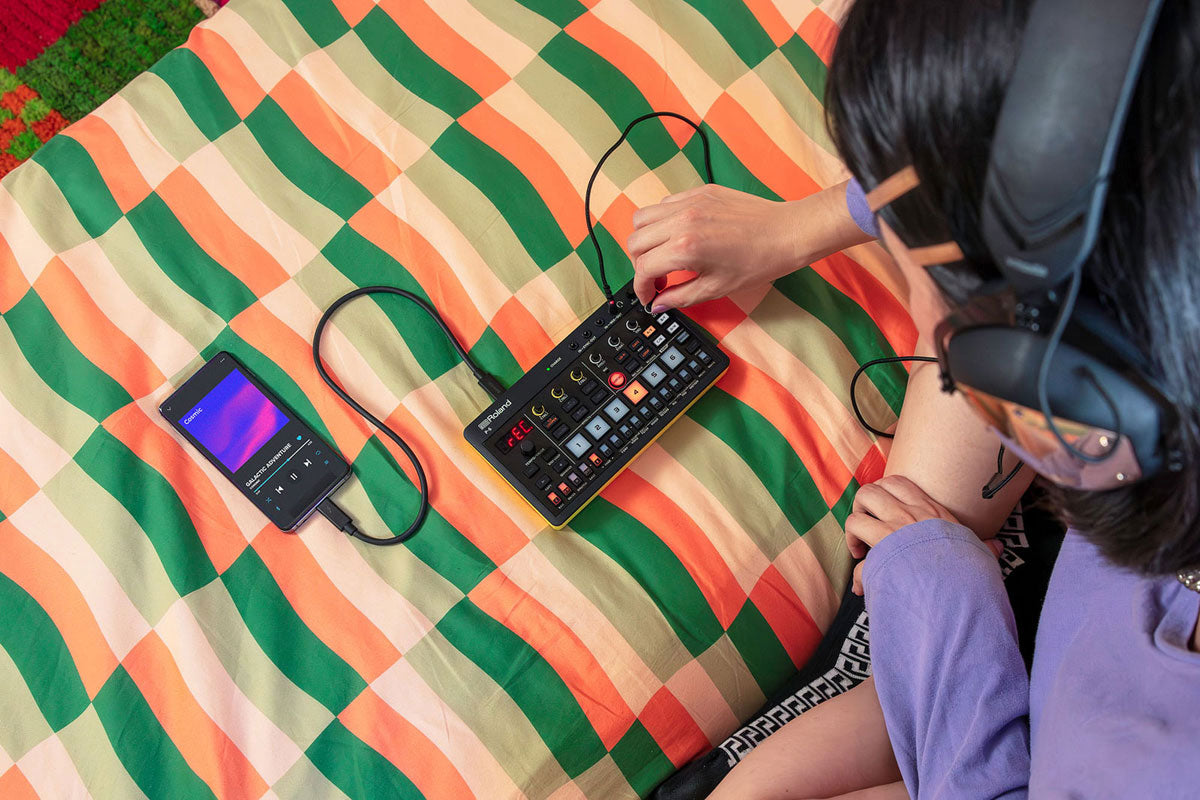 AIRA COMPACT P-6 CREATIVE SAMPLER