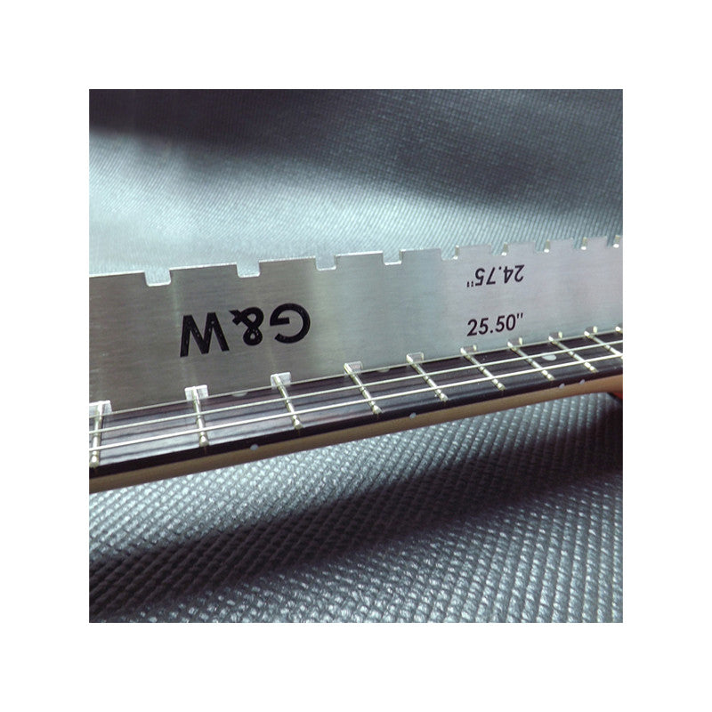 GEKERBTES ABRICHTLINEAL FÜR GITARRE MENSUR 24.75"/25.50"