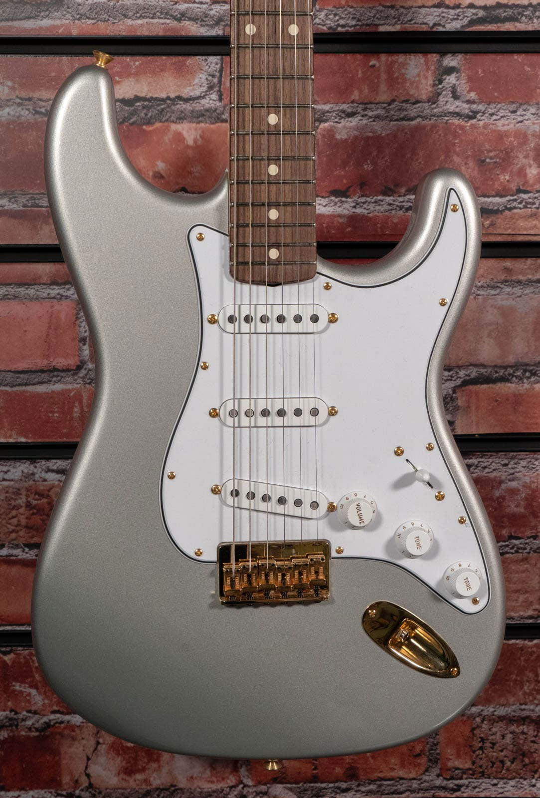 Stratocaster Robert Cray NOS mit GH Inca Silver Signature Artist 2025
