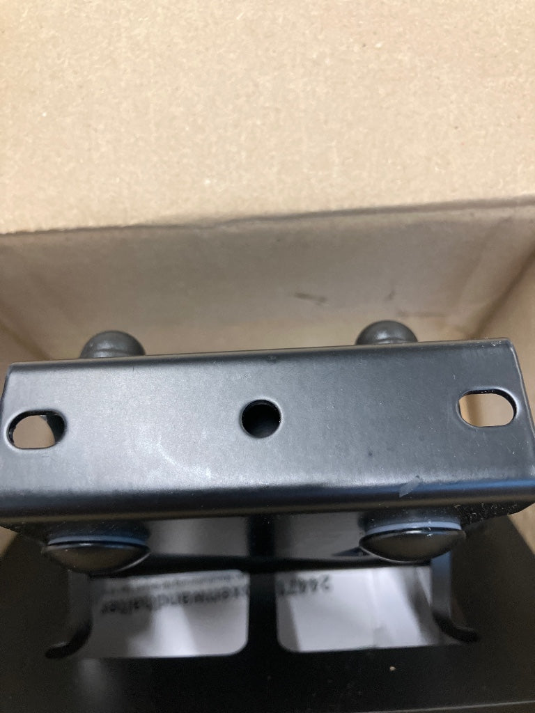 24471 WALL MOUNT - B Stock