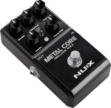 PREAMP-PEDAL MIT DREI VERSCHIEDENEN HIGH-GAIN-GITARRENVERSTÄRKER-SOUNDS