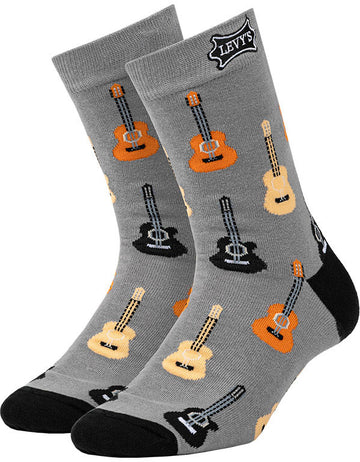 Sockenpaar mit Akustikgitarrenmotiv
