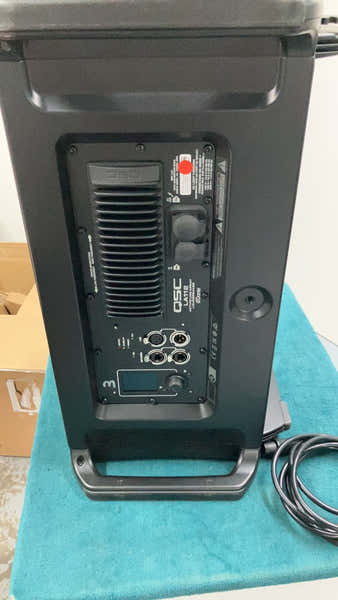 QSC Pro audio LA112 - B-Ware